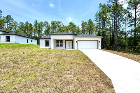 House in Citrus Springs, Florida 3 bedrooms, 142.05 sq.m. № 1740665 - photo 2