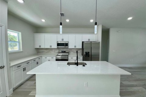 House in Citrus Springs, Florida 3 bedrooms, 142.05 sq.m. № 1740665 - photo 16