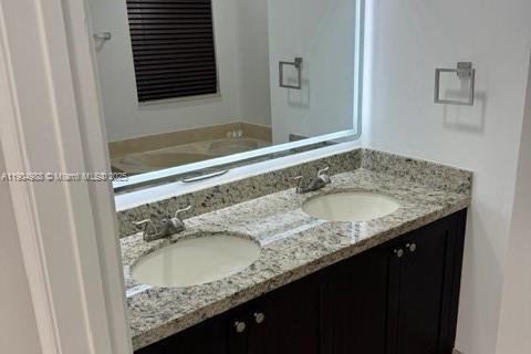 Снять в аренду таунхаус в Уэстон, Флорида 4 спальни, 169.55м2, № 1956575 - фото 10