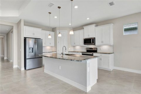 Villa ou maison à vendre à Cape Coral, Floride: 3 chambres, 206.43 m2 № 2410316 - photo 14