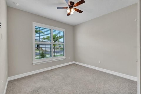Villa ou maison à vendre à Cape Coral, Floride: 3 chambres, 206.43 m2 № 2410316 - photo 23