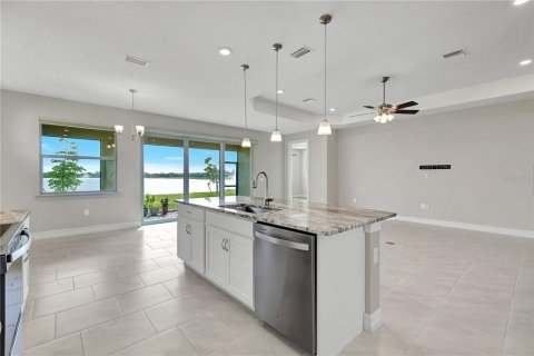 Villa ou maison à vendre à Cape Coral, Floride: 3 chambres, 206.43 m2 № 2410316 - photo 12