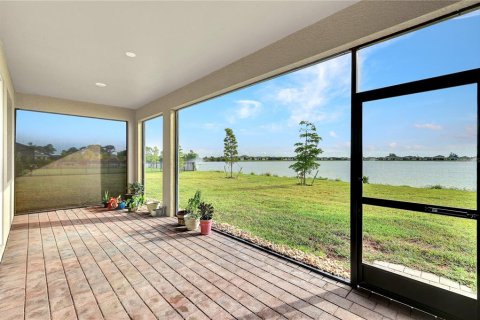Villa ou maison à vendre à Cape Coral, Floride: 3 chambres, 206.43 m2 № 2410316 - photo 28