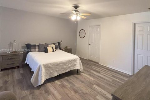 Casa en venta en Lehigh Acres, Florida, 4 dormitorios, 232.44 m2 № 2046729 - foto 17