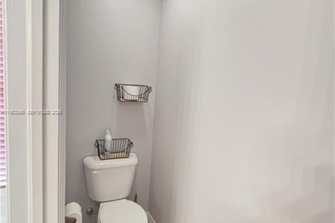 Casa en venta en Lehigh Acres, Florida, 4 dormitorios, 232.44 m2 № 2046729 - foto 20