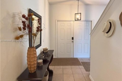 Casa en venta en Lehigh Acres, Florida, 4 dormitorios, 232.44 m2 № 2046729 - foto 4