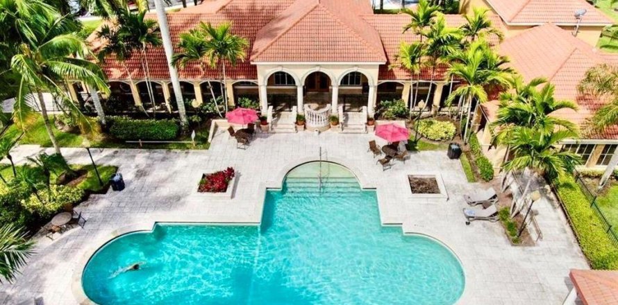 Condo in West Palm Beach, Florida, 3 bedrooms  № 2169802