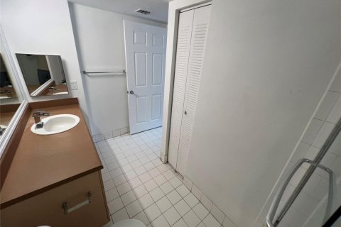 Condo in West Palm Beach, Florida, 3 bedrooms  № 2169802 - photo 15
