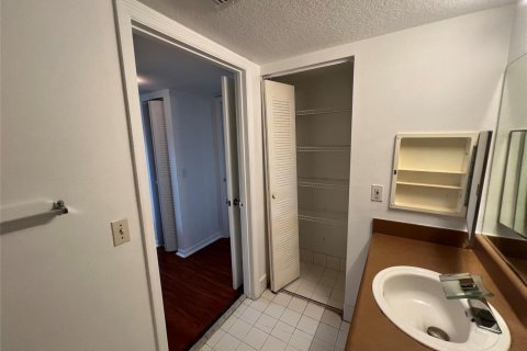 Condo in West Palm Beach, Florida, 3 bedrooms  № 2169802 - photo 29