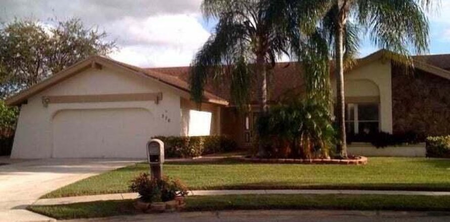 House in Wellington, Florida 4 bedrooms, 203.27 sq.m. № 1155457