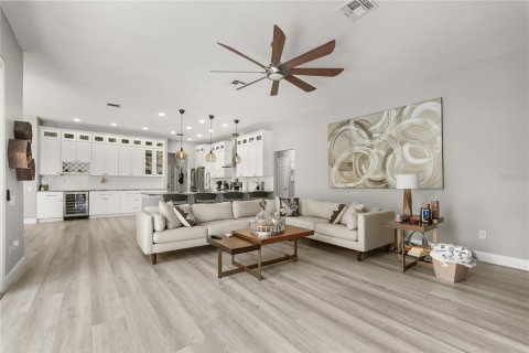 House in Windermere, Florida 4 bedrooms, 286.14 sq.m. № 1771624 - photo 16