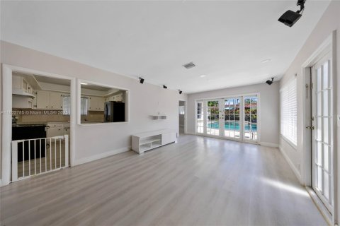 Купить виллу или дом в Майами, Флорида 3 спальни, 136.38м2, № 1786986 - фото 8