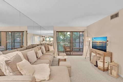 Condo in Boynton Beach, Florida, 2 bedrooms  № 2176513 - photo 24