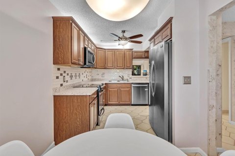 Condo in Boynton Beach, Florida, 2 bedrooms  № 2176513 - photo 9