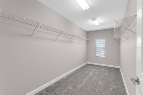 House in Davenport, Florida 4 bedrooms, 216.74 sq.m. № 2233620 - photo 23