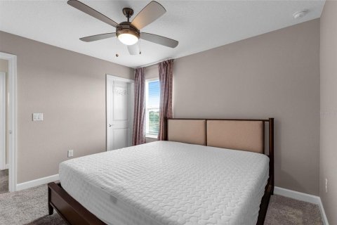 House in Davenport, Florida 4 bedrooms, 216.74 sq.m. № 2233620 - photo 22