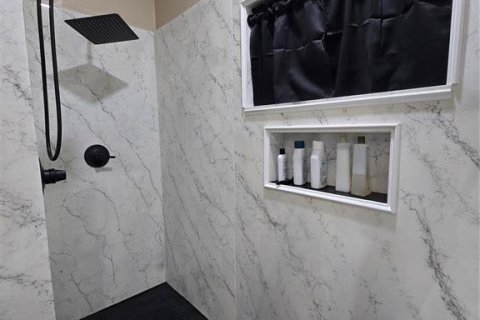 Casa en venta en Orlando, Florida, 4 dormitorios, 211.91 m2 № 1908670 - foto 13