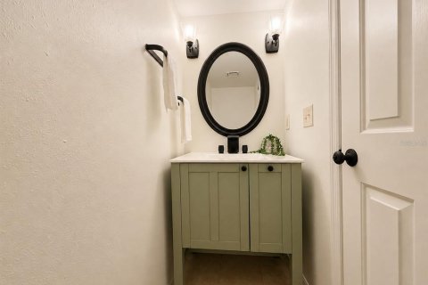 Touwnhouse à louer à Tampa, Floride: 2 chambres, 117.89 m2 № 2157500 - photo 13