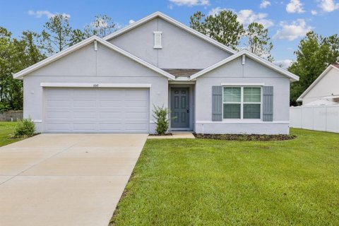 House in Spring Hill, Florida 4 bedrooms, 170.01 sq.m. № 1781162 - photo 1