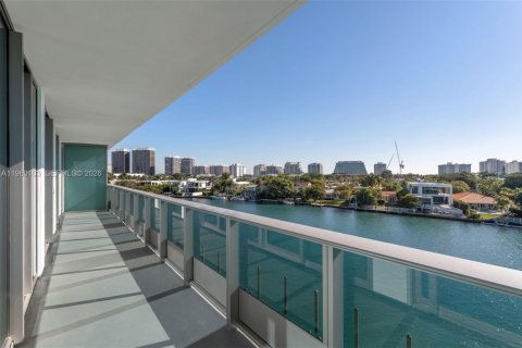 Copropriété à vendre à Bay Harbor Islands, Floride: 4 chambres, 232.44 m2 № 2025984 - photo 5