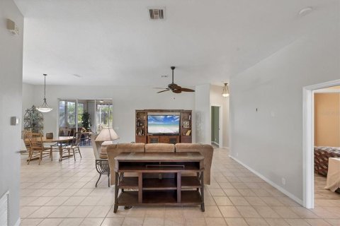 Villa ou maison à vendre à Venice, Floride: 3 chambres, 184.23 m2 № 2398505 - photo 8