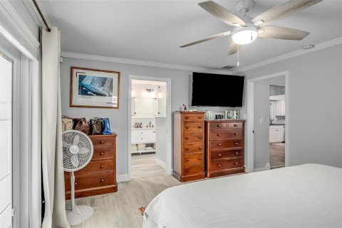 Villa ou maison à vendre à Cocoa, Floride: 3 chambres, 223.43 m2 № 2220080 - photo 17