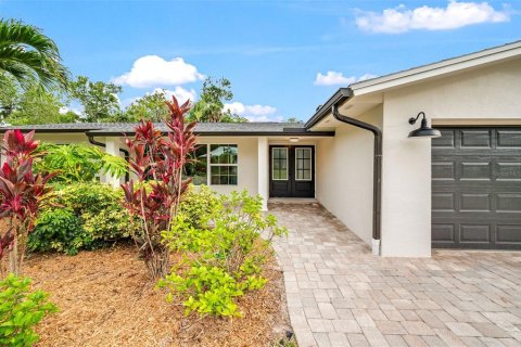 Villa ou maison à vendre à Cocoa, Floride: 3 chambres, 223.43 m2 № 2220080 - photo 2