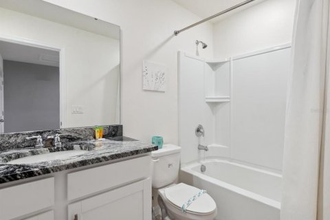 Townhouse in Kissimmee, Florida 5 bedrooms, 213.12 sq.m. № 1679167 - photo 26