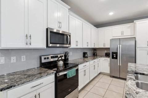 Townhouse in Kissimmee, Florida 5 bedrooms, 213.12 sq.m. № 1679167 - photo 11