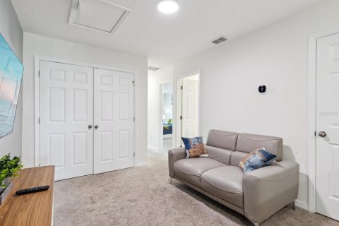 Townhouse in Kissimmee, Florida 5 bedrooms, 213.12 sq.m. № 1679167 - photo 22