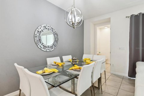 Townhouse in Kissimmee, Florida 5 bedrooms, 213.12 sq.m. № 1679167 - photo 17