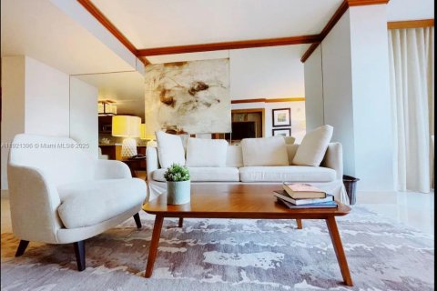 Condo in Miami Beach, Florida, 1 bedroom  № 2018571 - photo 8
