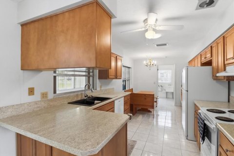 Casa en venta en Beverly Hills, Florida, 3 dormitorios, 190.08 m2 № 2112137 - foto 12