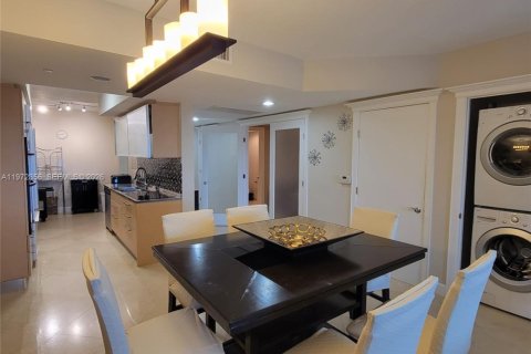 Condominio en venta en Hallandale Beach, Florida, 3 dormitorios, 145.95 m2 № 2032915 - foto 27
