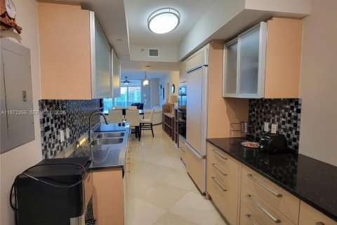 Condominio en venta en Hallandale Beach, Florida, 3 dormitorios, 145.95 m2 № 2032915 - foto 30