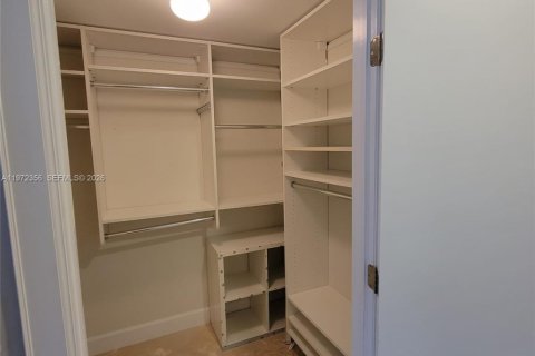 Condominio en venta en Hallandale Beach, Florida, 3 dormitorios, 145.95 m2 № 2032915 - foto 25