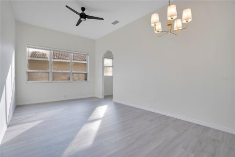 House in Englewood, Florida 3 bedrooms, 196.86 sq.m. № 2103241 - photo 21