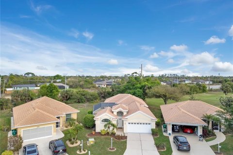 House in Englewood, Florida 3 bedrooms, 196.86 sq.m. № 2103241 - photo 30