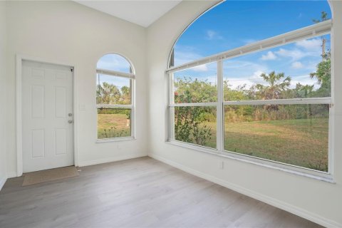 House in Englewood, Florida 3 bedrooms, 196.86 sq.m. № 2103241 - photo 12