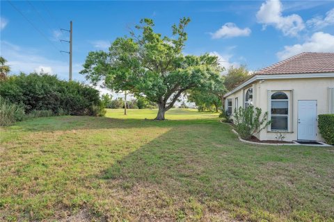 House in Englewood, Florida 3 bedrooms, 196.86 sq.m. № 2103241 - photo 28
