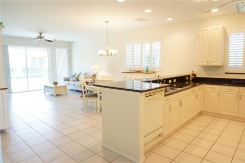 Villa ou maison à vendre à Punta Gorda, Floride: 2 chambres, 136.85 m2 № 1631680 - photo 9