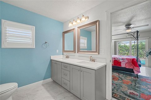 House in Port Charlotte, Florida 3 bedrooms, 162.02 sq.m. № 2258235 - photo 16