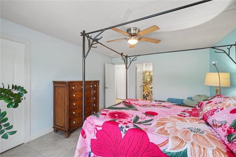 House in Port Charlotte, Florida 3 bedrooms, 162.02 sq.m. № 2258235 - photo 13