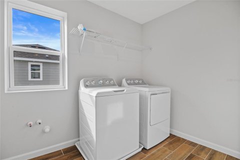 Casa en venta en Apopka, Florida, 4 dormitorios, 248.89 m2 № 1558438 - foto 17