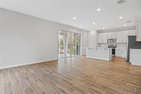 Casa en venta en Apopka, Florida, 4 dormitorios, 248.89 m2 № 1558438 - foto 6
