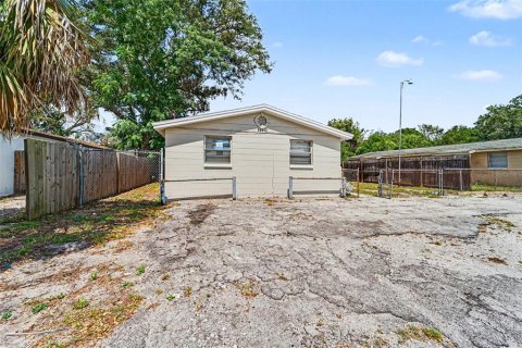 Villa ou maison à Tampa, Floride 4 chambres, 105.35 m2 № 2101693