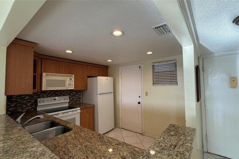 Condo in Plantation, Florida, 1 bedroom  № 2169607 - photo 3