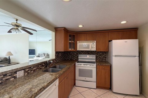 Condo in Plantation, Florida, 1 bedroom  № 2169607 - photo 2