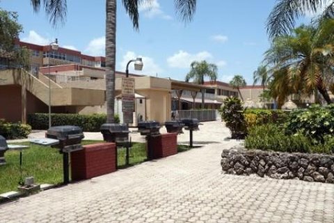 Condo in Plantation, Florida, 1 bedroom  № 2169607 - photo 18