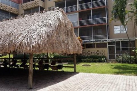 Condo in Plantation, Florida, 1 bedroom  № 2169607 - photo 17